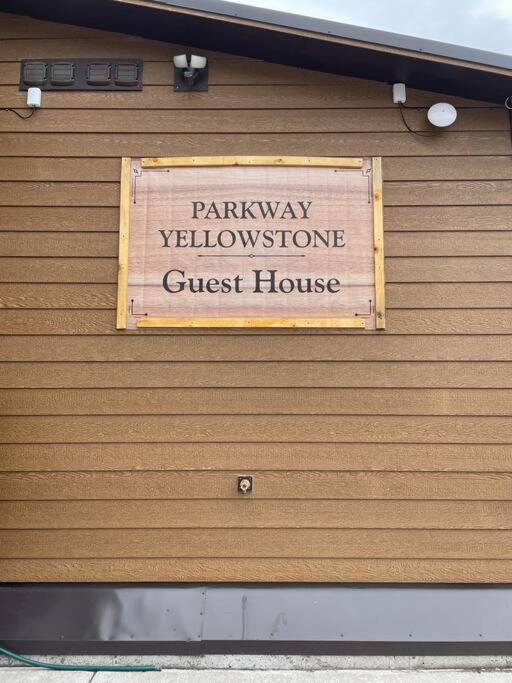 Parkway Yellowstone Guest House #7 Gardiner Exterior photo
