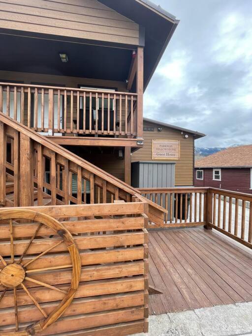 Parkway Yellowstone Guest House #7 Gardiner Exterior photo